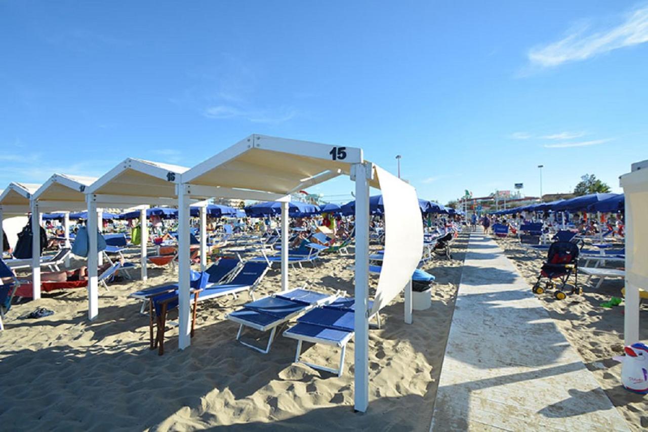 Riccione Beach Hotel - Enjoy Your Summer -Beach Village Incluso Buitenkant foto