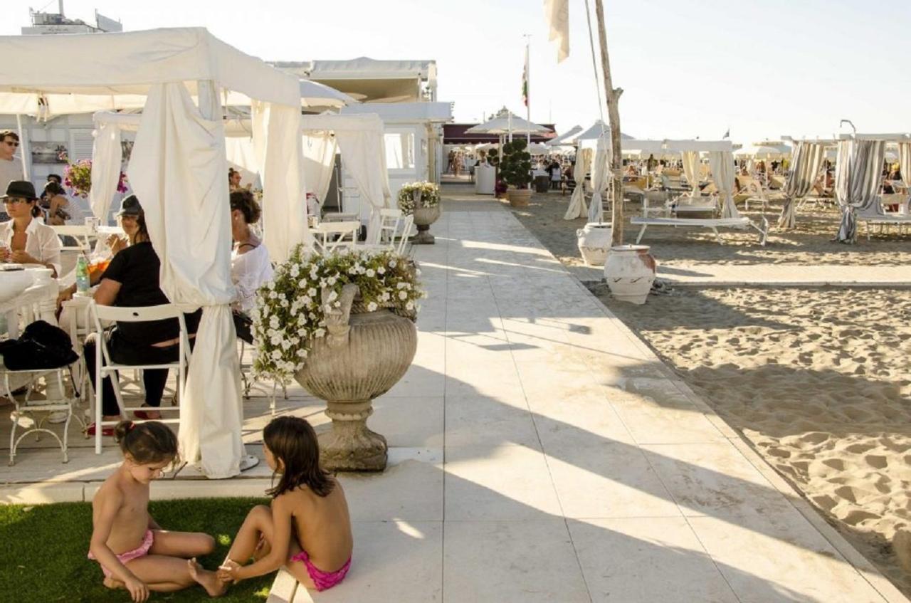 Riccione Beach Hotel - Enjoy Your Summer -Beach Village Incluso Buitenkant foto